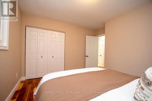 427 Southpark Drive, Peterborough (Ashburnham), ON - Indoor Photo Showing Bedroom