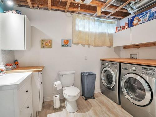 Salle d'eau - 144 Rue Beauvais, Gatineau (Gatineau), QC - Indoor Photo Showing Laundry Room