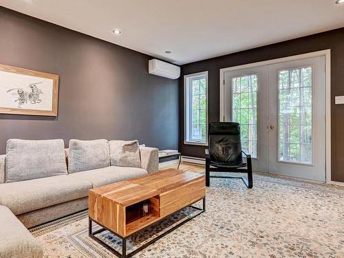 Family room - 16425 Rue De L'Esplanade, Mirabel, QC - Indoor Photo Showing Living Room