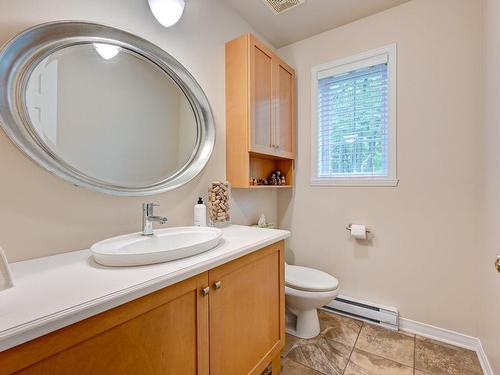 Powder room - 16425 Rue De L'Esplanade, Mirabel, QC - Indoor Photo Showing Bathroom