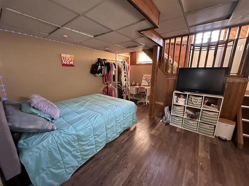 1033 Alberta Street, Thunder Bay, ON - Indoor Photo Showing Bedroom