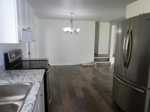 20 Tower Road, Geraldton, ON - Indoor Photo Showing Kitchen