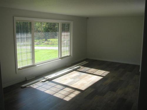 20 Tower Road, Geraldton, ON - Indoor Photo Showing Other Room