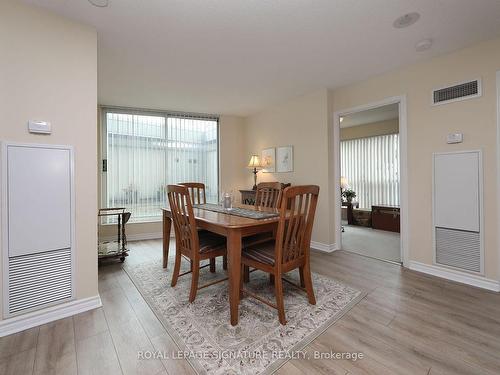 212-7 Lorraine Dr, Toronto, ON - Indoor Photo Showing Dining Room