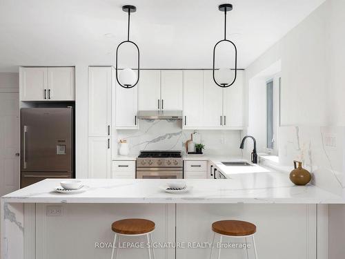 3 Cassidy Pl, Toronto, ON - Indoor Photo Showing Kitchen