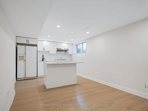 3 Cassidy Pl, Toronto, ON - Indoor Photo Showing Kitchen