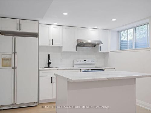 3 Cassidy Pl, Toronto, ON - Indoor Photo Showing Kitchen