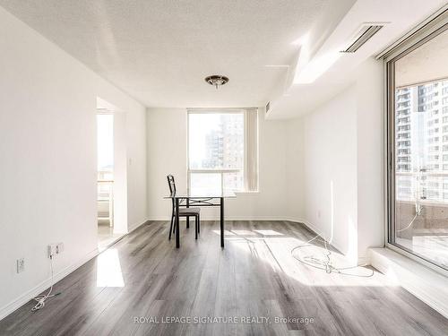 1707-35 Empress Ave, Toronto, ON - Indoor Photo Showing Other Room