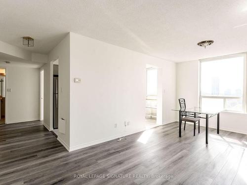 1707-35 Empress Ave, Toronto, ON - Indoor