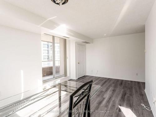 1707-35 Empress Ave, Toronto, ON - Indoor Photo Showing Other Room