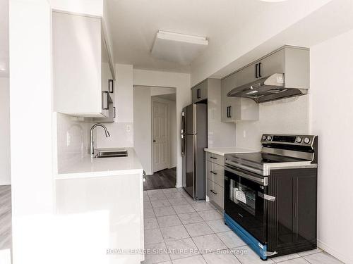 1707-35 Empress Ave, Toronto, ON - Indoor Photo Showing Kitchen