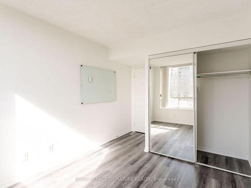 1707-35 Empress Ave, Toronto, ON - Indoor Photo Showing Other Room