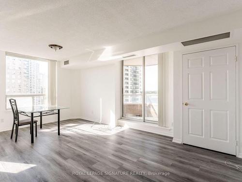 1707-35 Empress Ave, Toronto, ON - Indoor Photo Showing Other Room