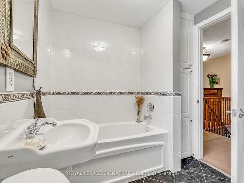 6 Creekwood Dr, Toronto, ON - Indoor Photo Showing Bathroom