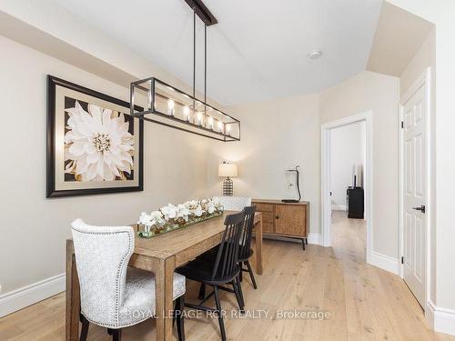 906 Creekfront Way, Newmarket, ON - Indoor Photo Showing Dining Room