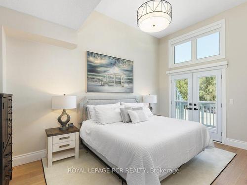 906 Creekfront Way, Newmarket, ON - Indoor Photo Showing Bedroom