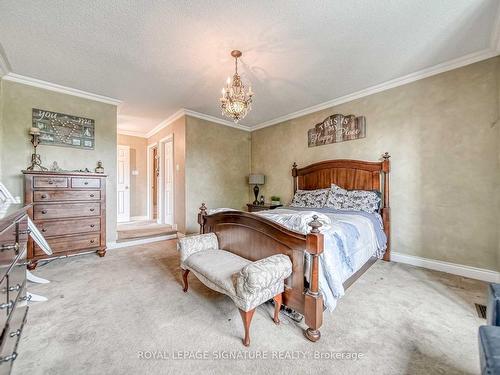 3206 Forrestdale Circ, Mississauga, ON - Indoor Photo Showing Bedroom