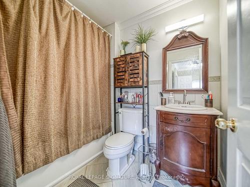 3206 Forrestdale Circ, Mississauga, ON - Indoor Photo Showing Bathroom