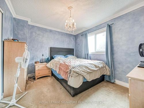 3206 Forrestdale Circle, Mississauga, ON - Indoor Photo Showing Bedroom