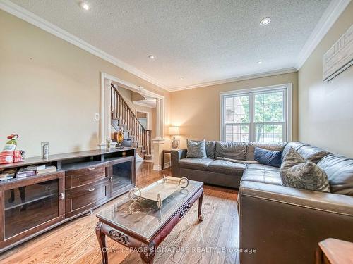 3206 Forrestdale Circle, Mississauga, ON - Indoor Photo Showing Living Room