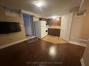 427 Comiskey Cres, Mississauga, ON  - Indoor Photo Showing Kitchen 