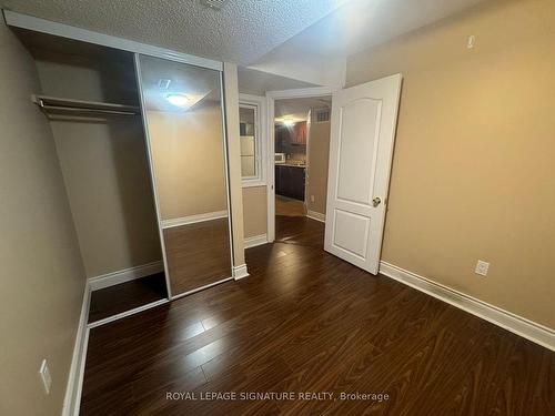 427 Comiskey Cres, Mississauga, ON - Indoor Photo Showing Other Room