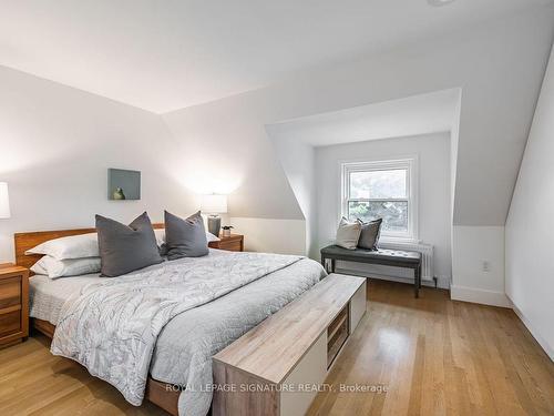 102 Galley Ave, Toronto, ON - Indoor Photo Showing Bedroom