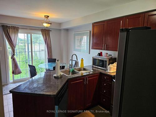 46 Stirrup Crt, Brampton, ON - Indoor Photo Showing Kitchen With Double Sink