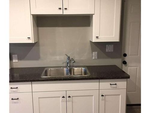 Bsmt-55 Burness Dr, St. Catharines, ON - Indoor Photo Showing Kitchen With Double Sink