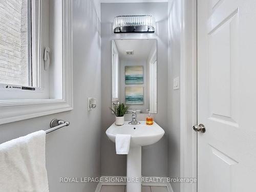 14 Rockman Cres, Brampton, ON - Indoor Photo Showing Bathroom