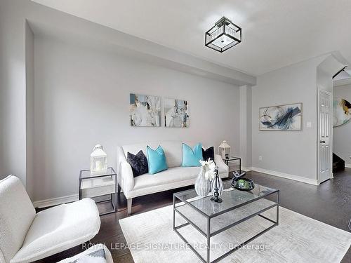 14 Rockman Cres, Brampton, ON - Indoor Photo Showing Living Room