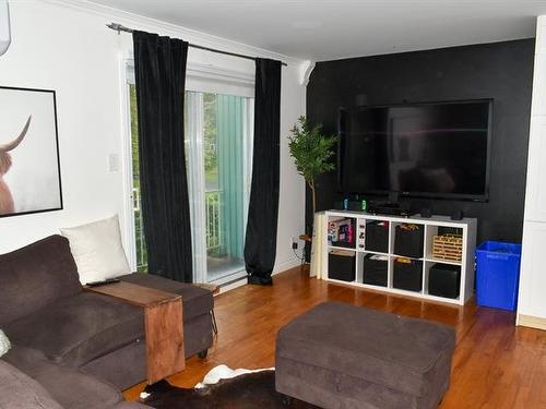 Living room - 821Z Rue José, Wickham, QC - Indoor Photo Showing Living Room