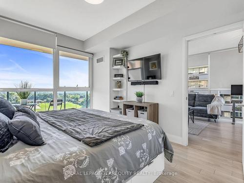 910-1461 Lawrence Ave, Toronto, ON - Indoor Photo Showing Bedroom