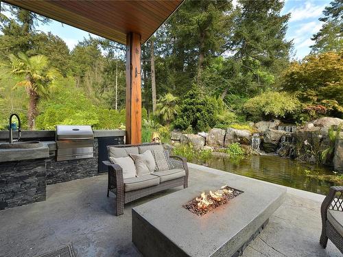 5030 West Saanich Rd, Saanich, BC 