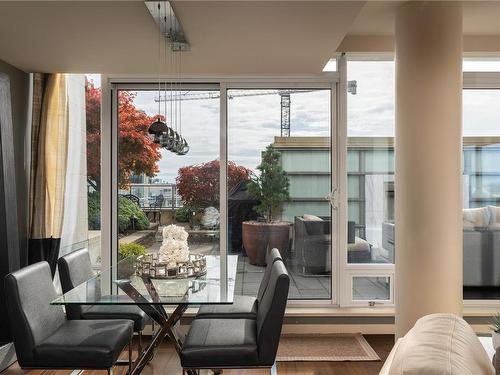 1406-707 Courtney St, Victoria, BC - Indoor Photo Showing Dining Room