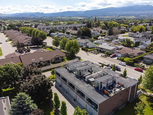 998 Guisachan Road, Kelowna, BC - Outdoor With View