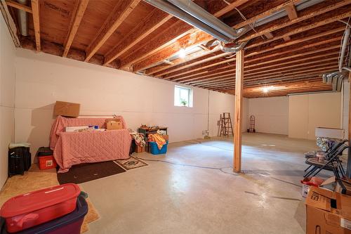 27-3805 Patten Drive, Armstrong, BC - Indoor Photo Showing Basement