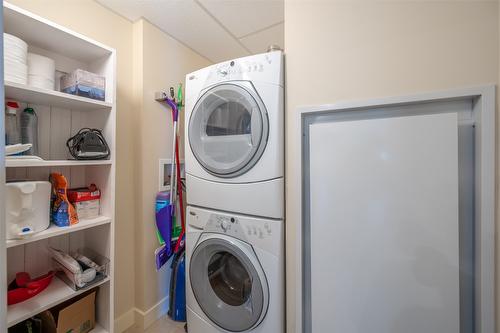 1408-75 Martin Street, Penticton, BC - Indoor Photo Showing Laundry Room