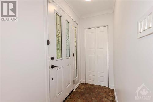 Entrance - 2246 Iris Street, Ottawa, ON - Indoor Photo Showing Other Room