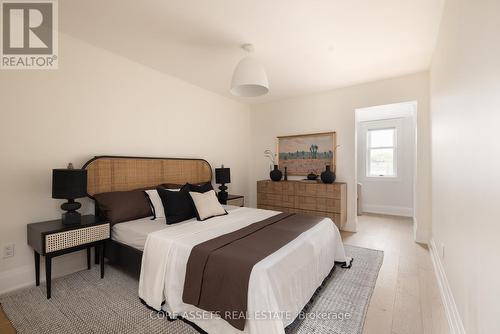 24 Robert Street, Toronto, ON - Indoor Photo Showing Bedroom