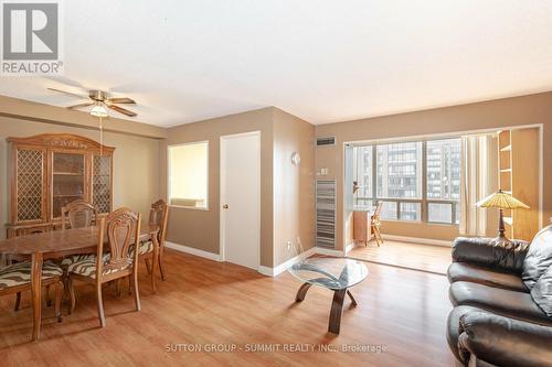 1808 - 115 Hillcrest Avenue, Mississauga, ON - Indoor Photo Showing Living Room