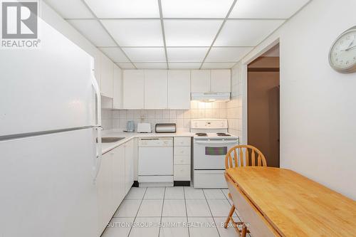 1808 - 115 Hillcrest Avenue, Mississauga, ON - Indoor Photo Showing Kitchen