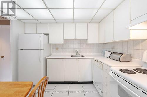 1808 - 115 Hillcrest Avenue, Mississauga, ON - Indoor Photo Showing Kitchen