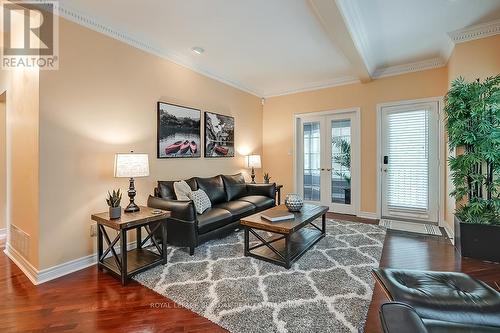 13 - 1061 North Shore Boulevard E, Burlington, ON - Indoor Photo Showing Living Room