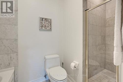 13 - 1061 North Shore Boulevard E, Burlington, ON - Indoor Photo Showing Bathroom