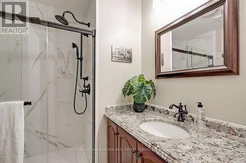 13 - 1061 North Shore Boulevard E, Burlington, ON - Indoor Photo Showing Bathroom