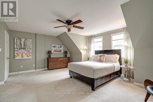 13 - 1061 North Shore Boulevard E, Burlington, ON - Indoor Photo Showing Bedroom