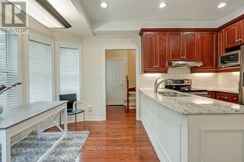 13 - 1061 North Shore Boulevard E, Burlington, ON - Indoor Photo Showing Kitchen