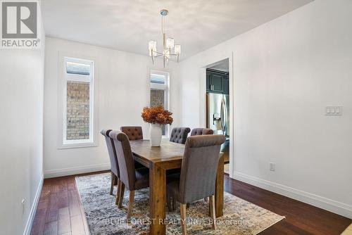 1516 North Wenige Drive, London, ON - Indoor Photo Showing Dining Room