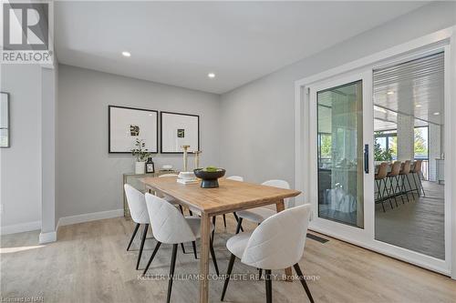 10513 Willoughby Drive, Niagara Falls, ON - Indoor Photo Showing Dining Room